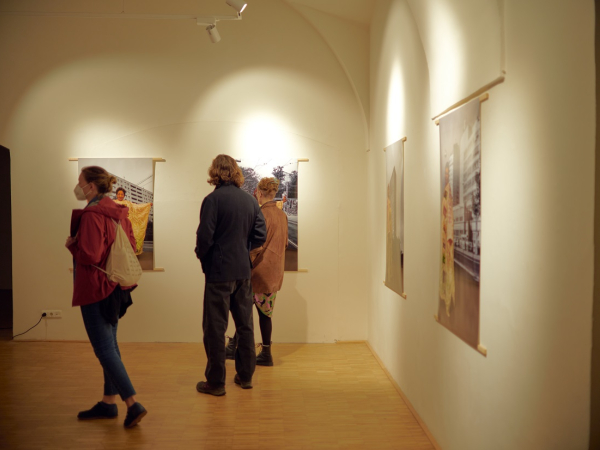 Ausstellungseröffnung "Schutzmantel gegen Rassismus"